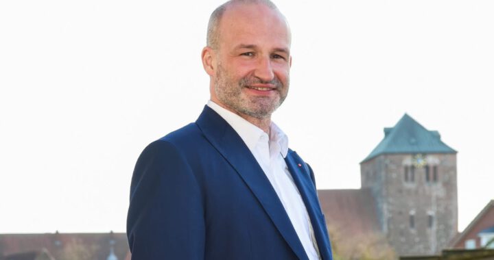 KI hat es konkret vorausgesagt: Kai Koeser wird neuer Bürgermeister in Stade